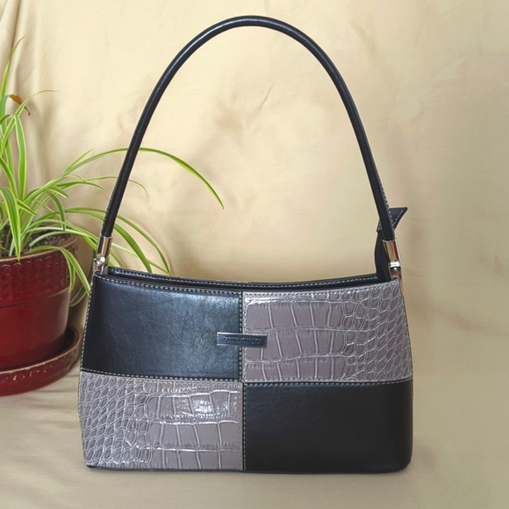 Vittoria Purse Shoulder Bag Like New Black Gray Faux Alligator/Leather